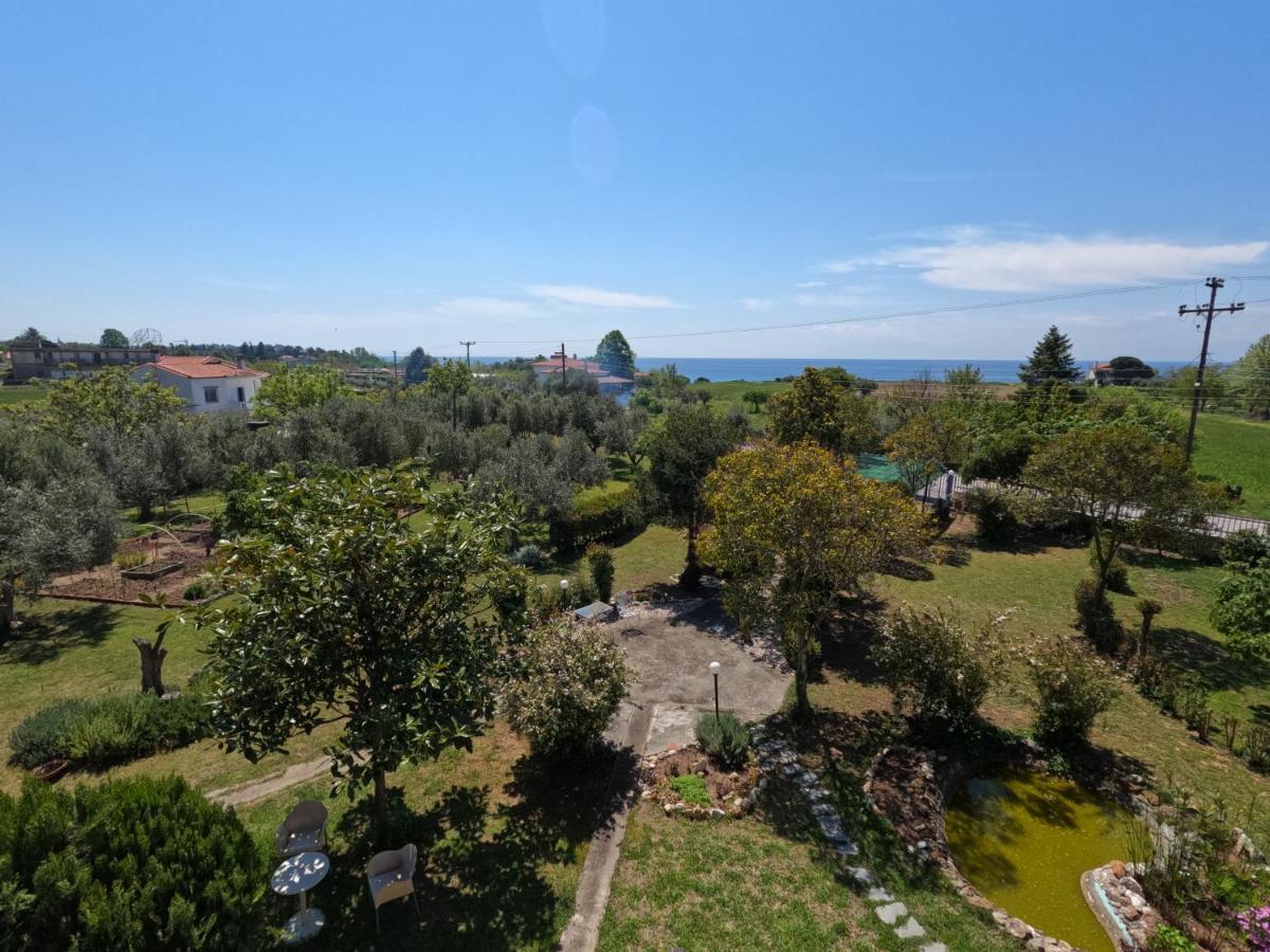 公寓 Pond And Pines, By House By The Sea! Epanomí