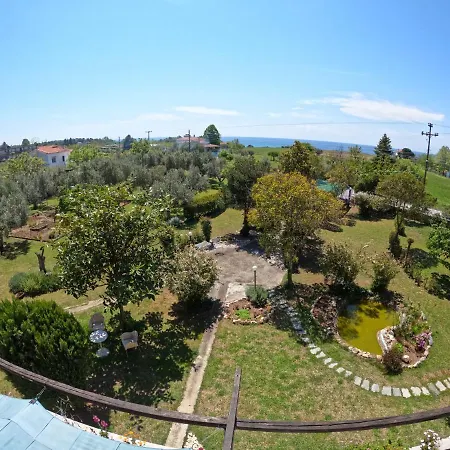 Pond And Pines, By Nice House By The Sea! Epanomi Exterior photo